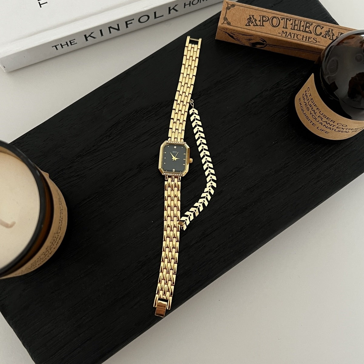 Montre à quartz simple pour femme avec bracelet tendance