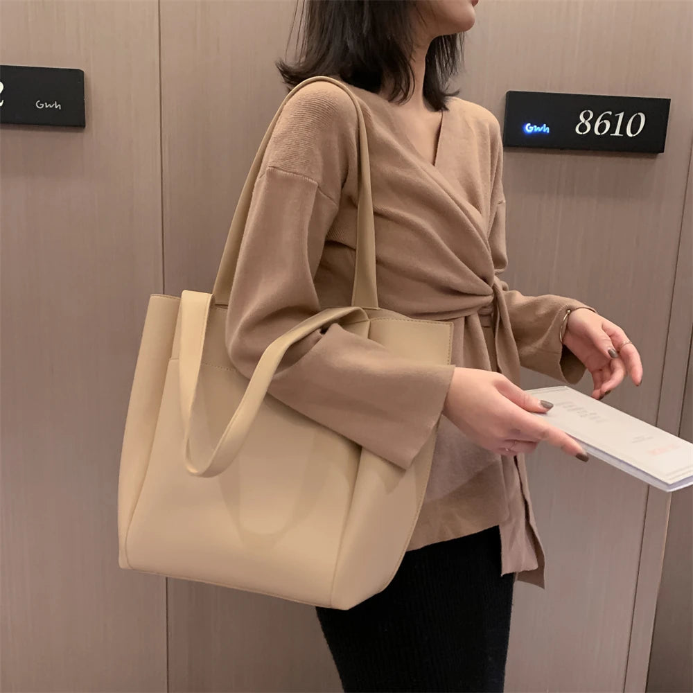 Sac fourre-tout décontracté en cuir souple de haute qualité pour femme, couleur unie, grande capacité, sac à bandoulière simple avec poche extérieure