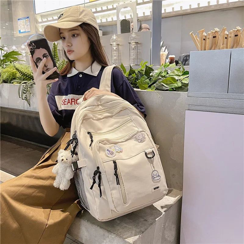 Fashion Big Student Backpack NEW Badge Rucksack Girls School Bag High Capacity Women Backpack Female Cute Leisure Travel Mochila