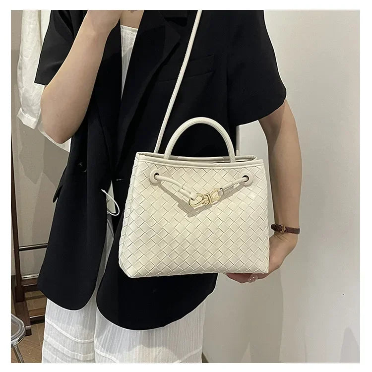 High end, large capacity handbag, women's simple woven bag, practical and versatile single shoulder crossbody bag