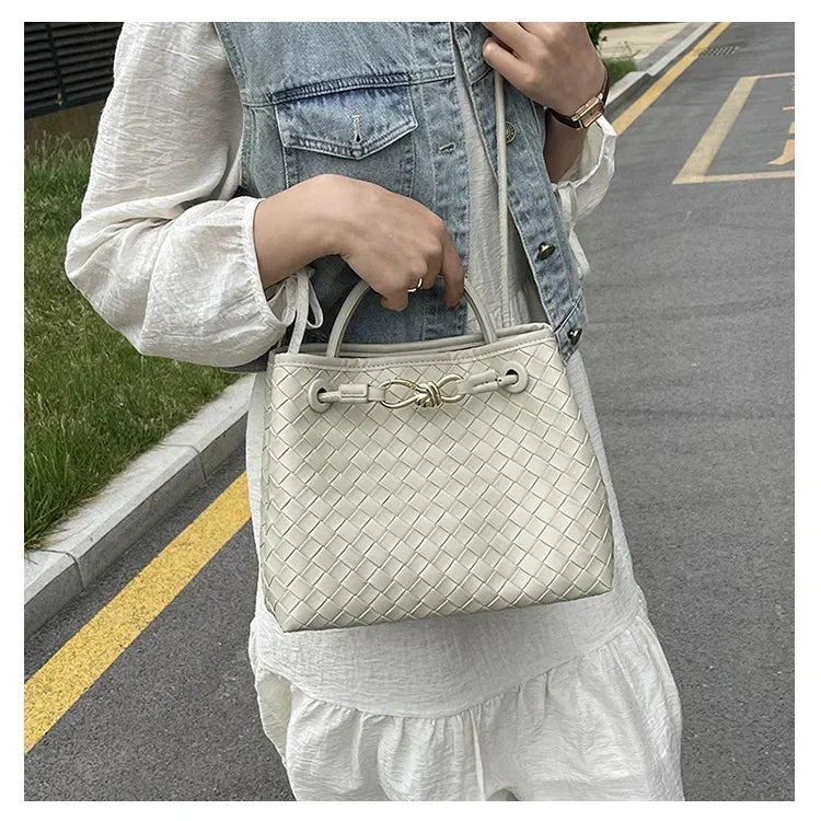 High end, large capacity handbag, women's simple woven bag, practical and versatile single shoulder crossbody bag