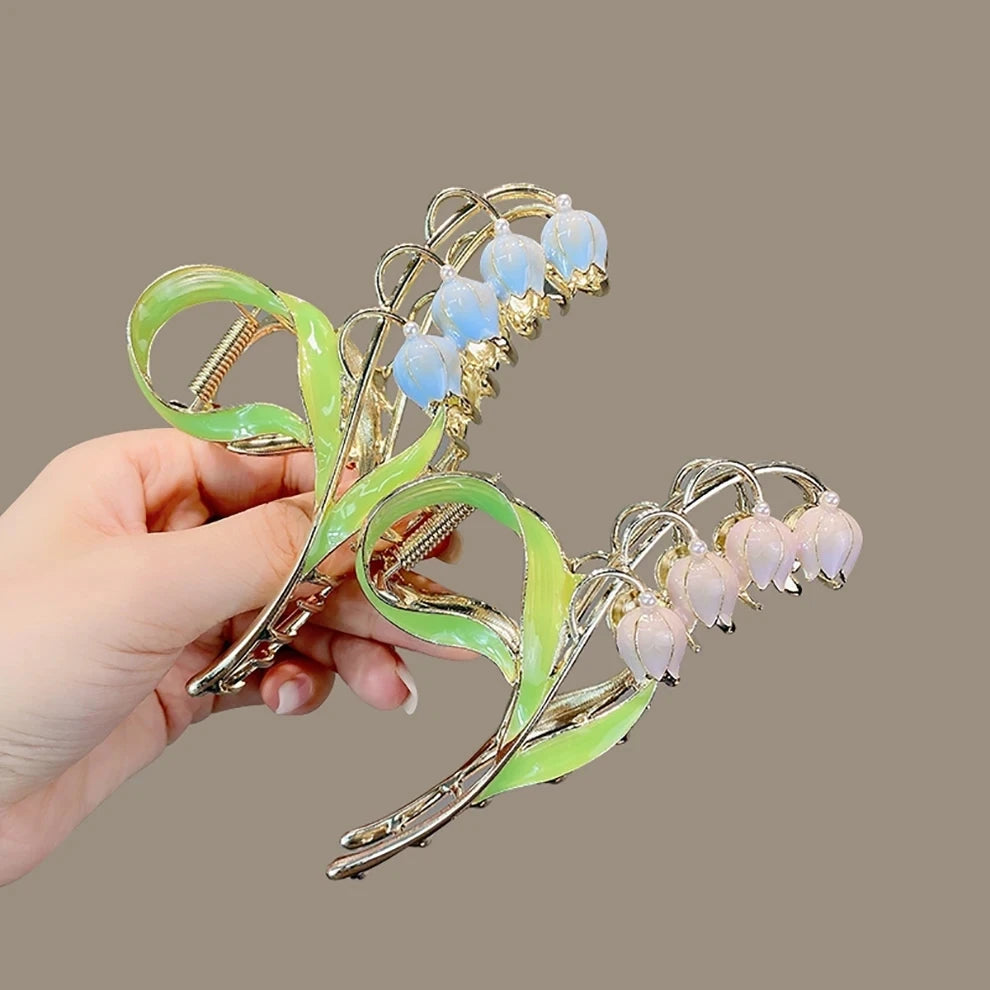 Women Elegant Flowers Hollow Geometric Metal Hair Claw Vintage Temperament  Hair Clips Sweet Hairpin Fashion Hair Accessories