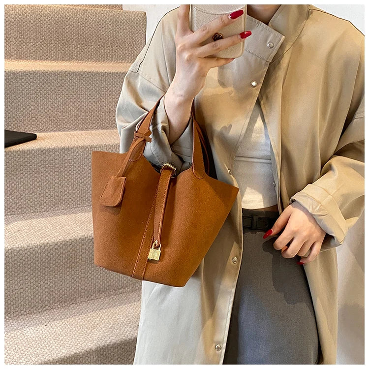 Basket Bag for Women 2024 Autumn and Winter New Frosted Bucket Bag Handbag Casual Red Wedding Bag