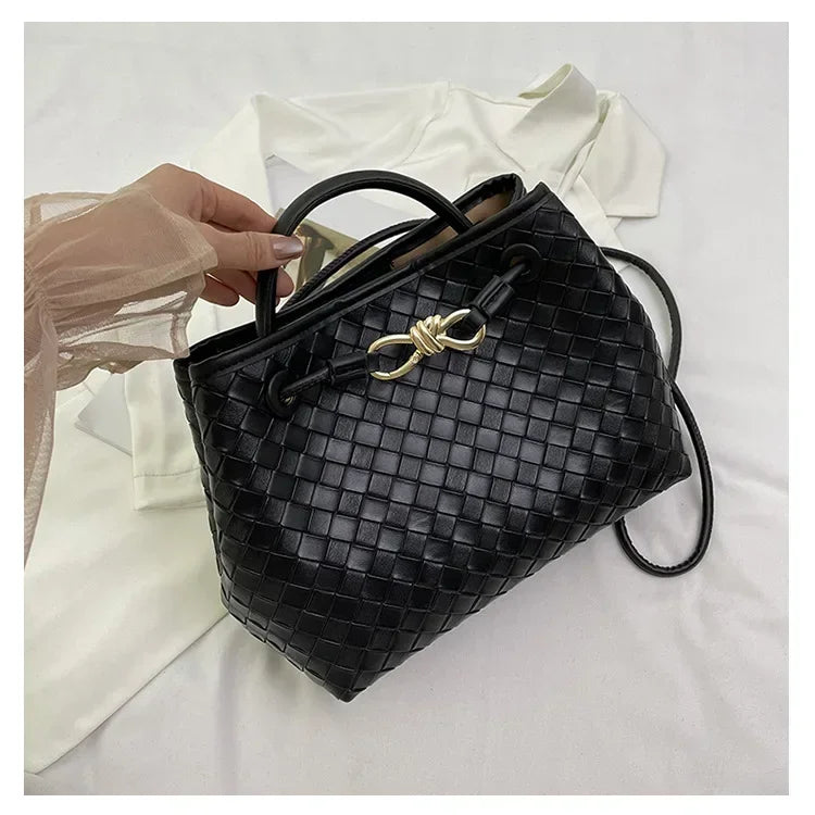 High end, large capacity handbag, women's simple woven bag, practical and versatile single shoulder crossbody bag