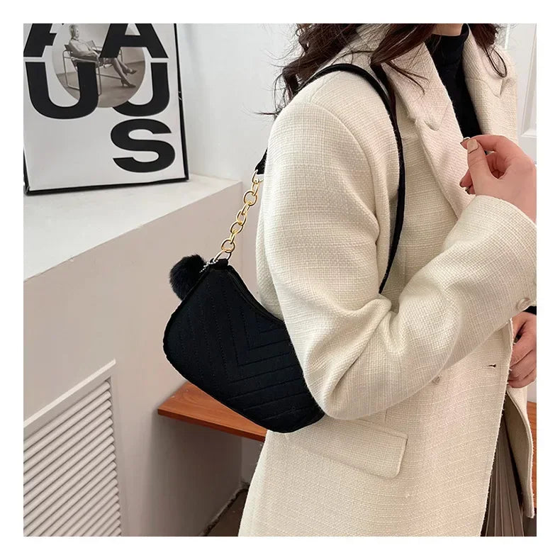 Sac à main tendance pour femmes, couleur unie, décontracté, sous les bras, pochette à bandoulière avec chaîne, sac fourre-tout en cuir pour dames