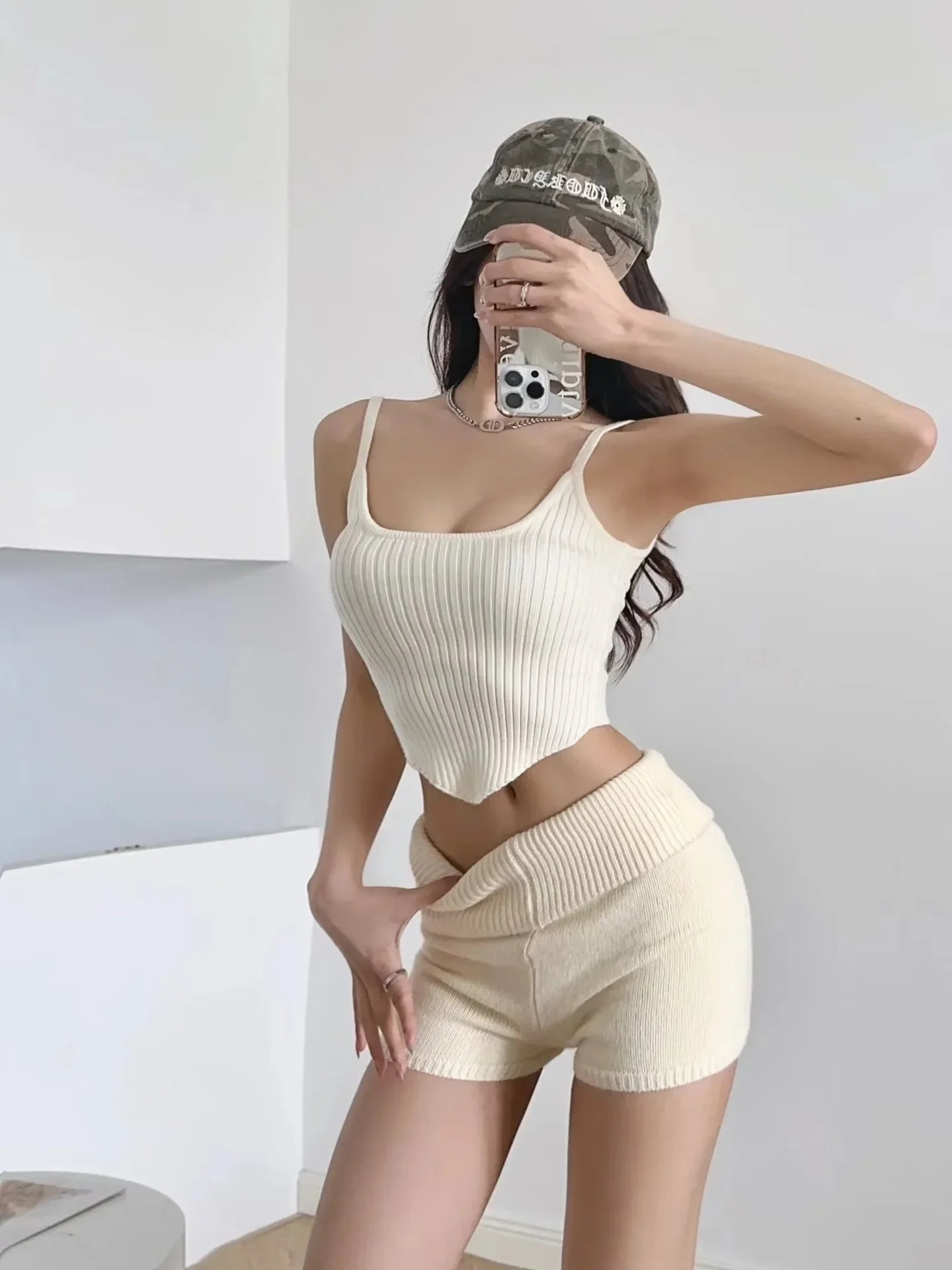 2024 New Elastic Solid Color Knit Shorts Sweet Elegant Style Versatile Four Seasons Three-quarter Length Pants Match Spicy Girl