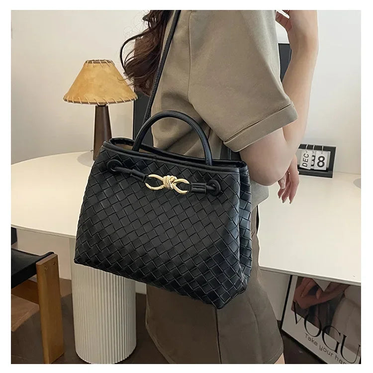 High end, large capacity handbag, women's simple woven bag, practical and versatile single shoulder crossbody bag