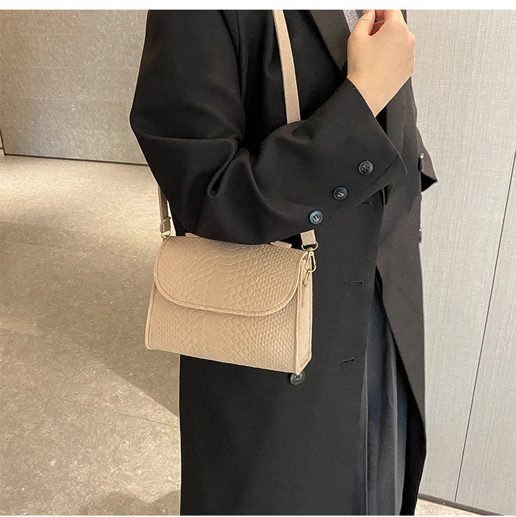 Fashion Women's Korean Popular Felt Crocodile Pattern Indentation High-quality Texture Temperament Versatile Square Shoulder Bag