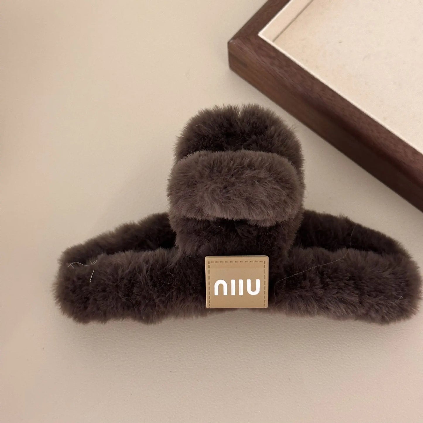 Autumn and winter new Mao Mao grab clip crab clip plush plus size hairpin back head plate hairpin coffee hair grab clip female