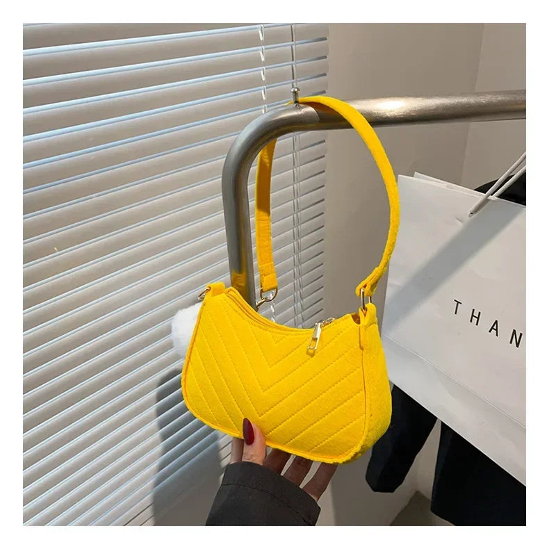 Sac à main tendance pour femmes, couleur unie, décontracté, sous les bras, pochette à bandoulière avec chaîne, sac fourre-tout en cuir pour dames