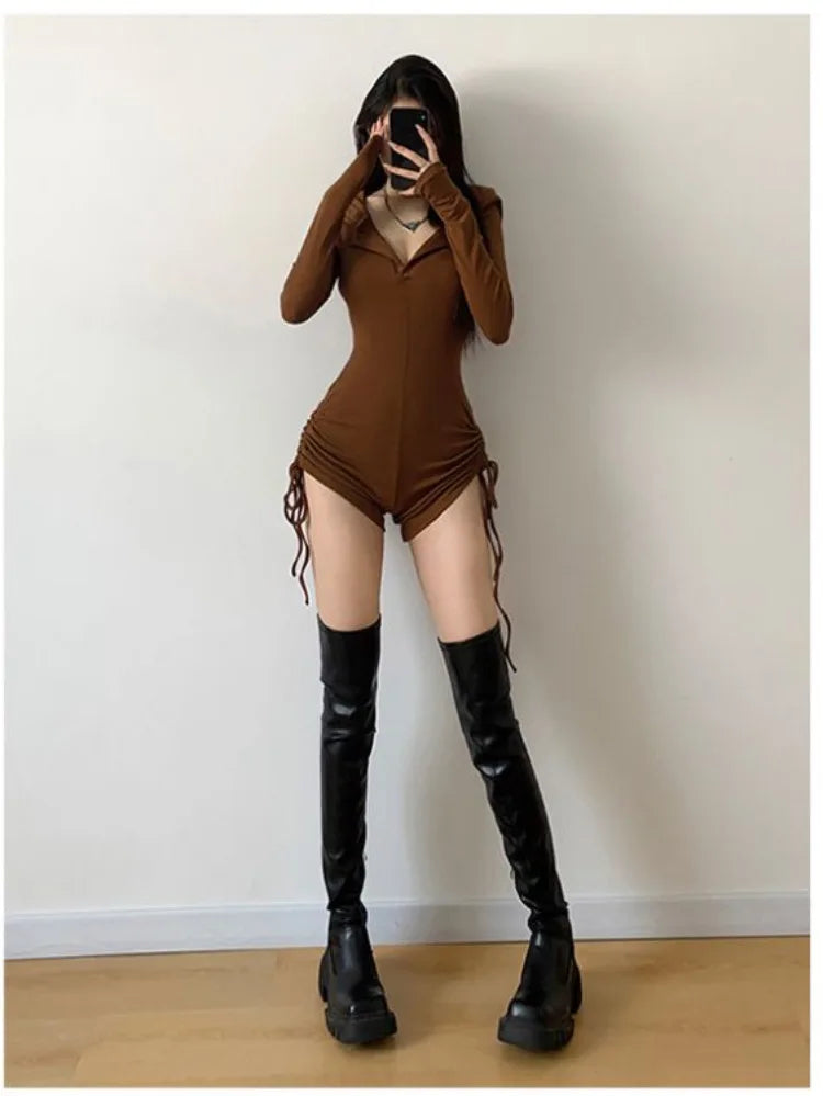 Combinaison à capuche noire style Wasteland pour femme, short d'été à manches longues et cordon de serrage, combinaison slim et épicée pour fille