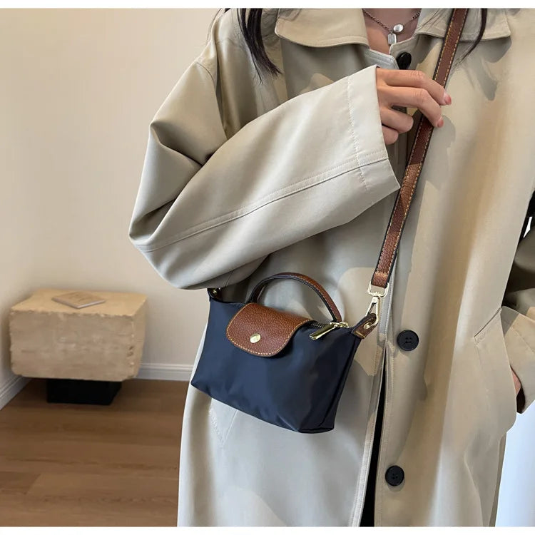 Retro Fashion Trend Hundreds of Shoulder Crossbody Women's Bag 2024 Early Spring New Niche Foreign Premium Feeling Handbag