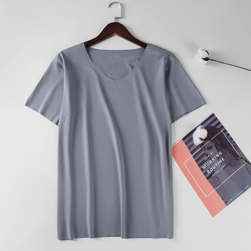 2024 T-shirt à manches courtes en soie glacée pour homme sans trace de couleur unie d'été Slim col en V sans couture à manches courtes