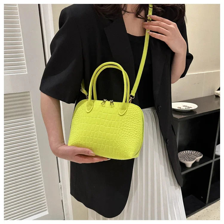 New Leisure Commuter Crossbody Bag for Women Shell Bag Fashion Simple Handbag Shoulder Bag Women Purse Сумка Женская