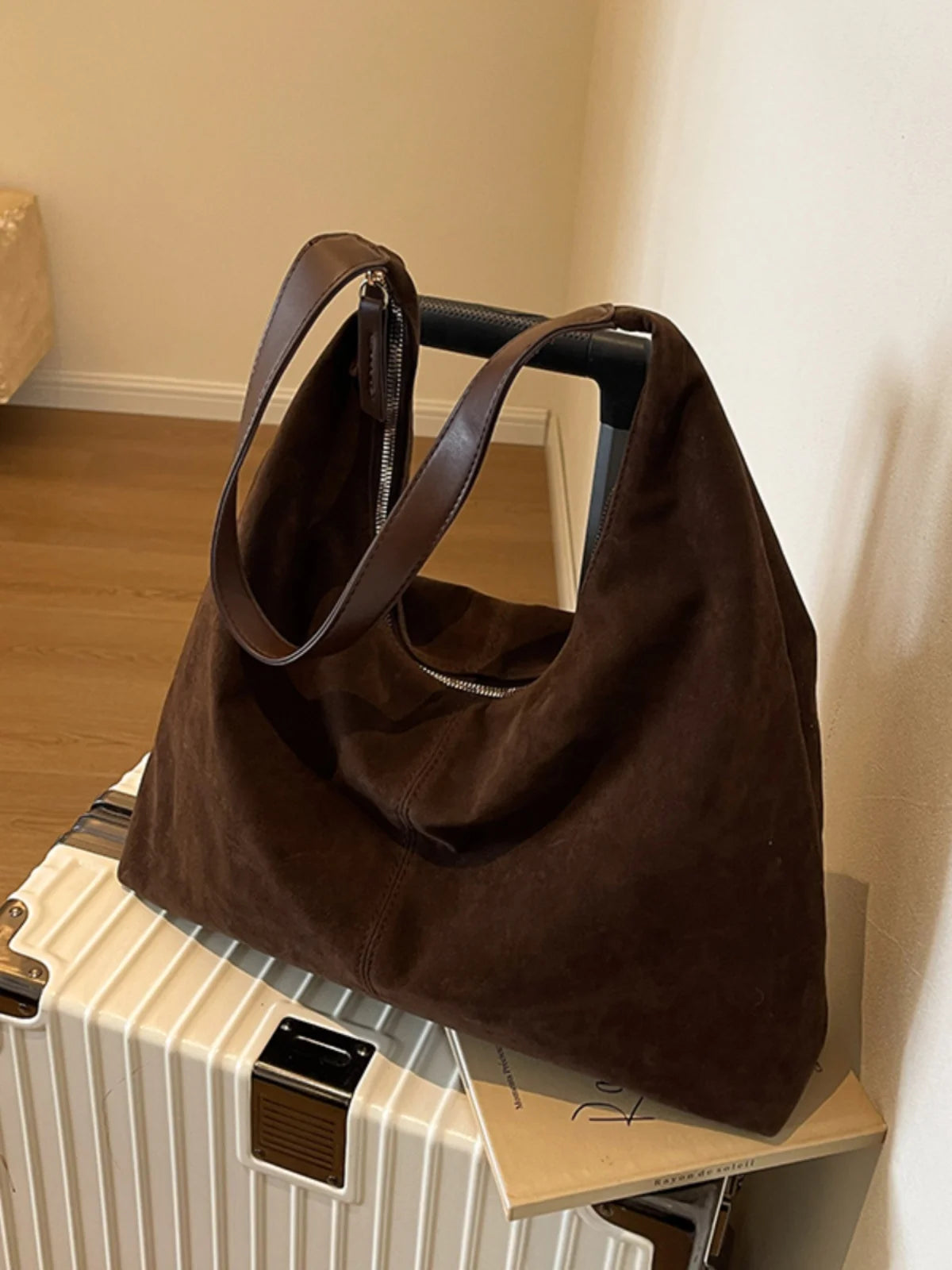 Retro Soft Suede Bag For Women 2023 New Autumn/winter Popular Large Capacity Shoulder Bag Bucket Bag