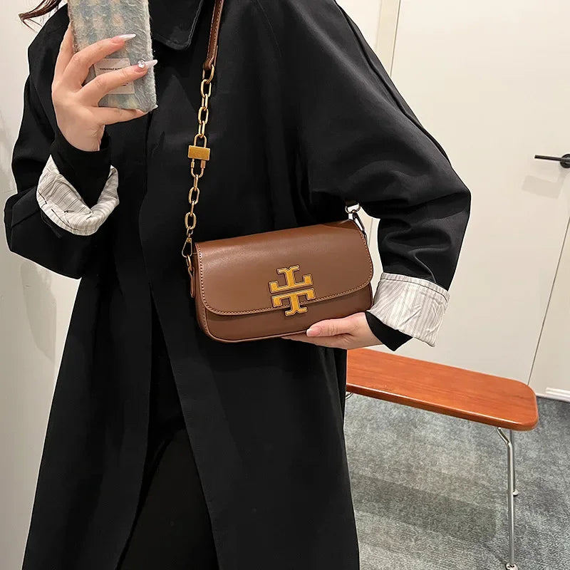 French niche 2024 new bag autumn and winter retro shoulder armpit senior fashion crossbody bag simple small square bag