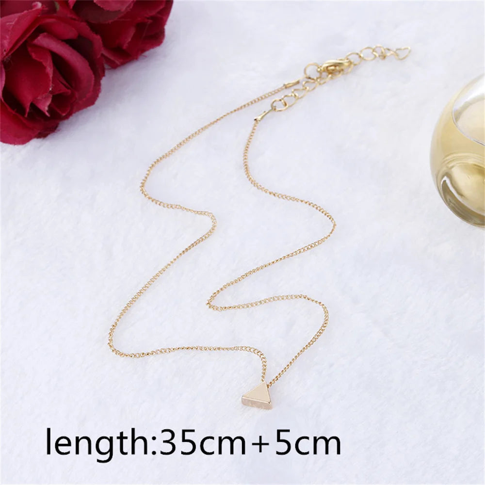 Collier avec pendentif rond en forme de triangle et de cœur pour femme, couleur or, tendance, cadeau exquis, vente en gros, livraison directe