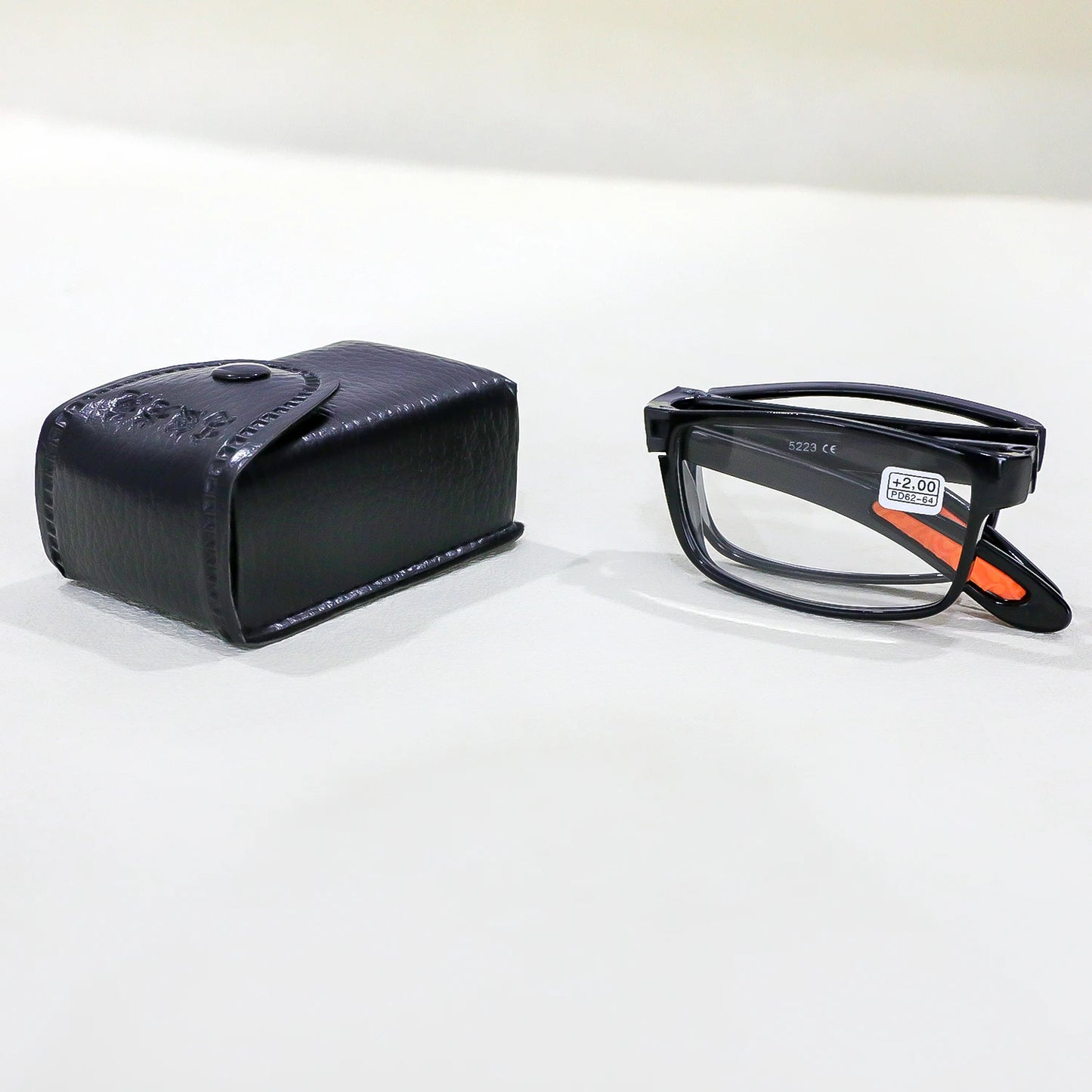 Foldable Reading Glasses for Men Women Classical Eyeglasses Comfortable Wearing Convenient Carry Gift Glasses Case