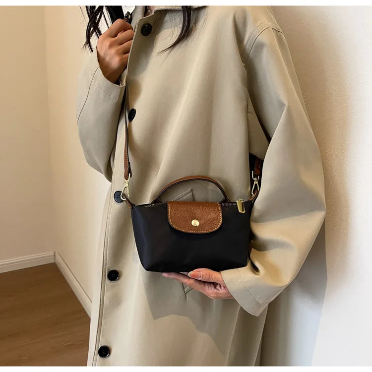 Retro Fashion Trend Hundreds of Shoulder Crossbody Women's Bag 2024 Early Spring New Niche Foreign Premium Feeling Handbag