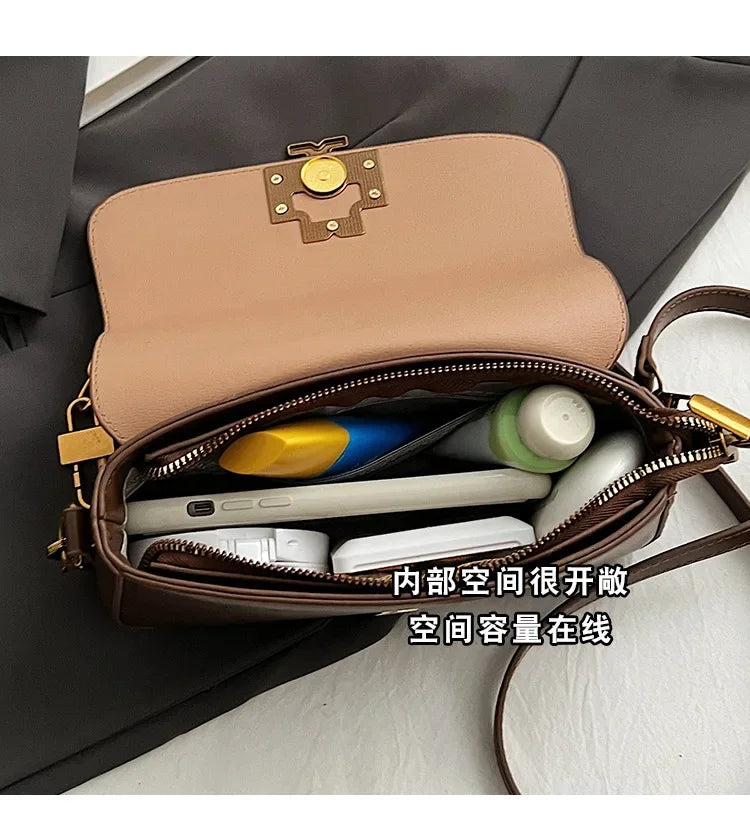 French niche 2024 new bag autumn and winter retro shoulder armpit senior fashion crossbody bag simple small square bag