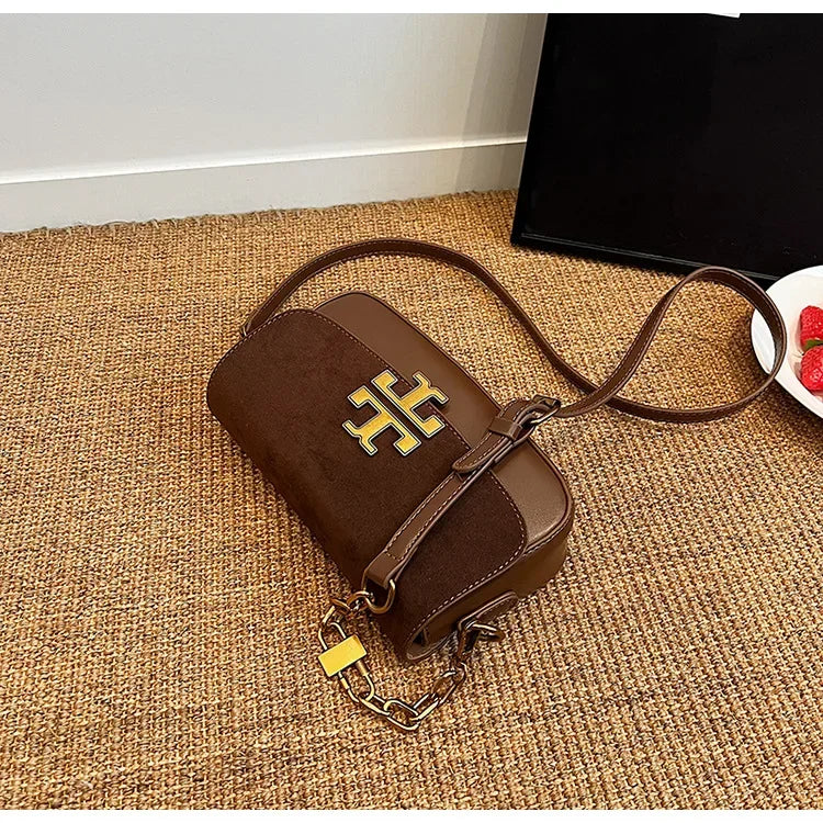 French niche 2024 new bag autumn and winter retro shoulder armpit senior fashion crossbody bag simple small square bag