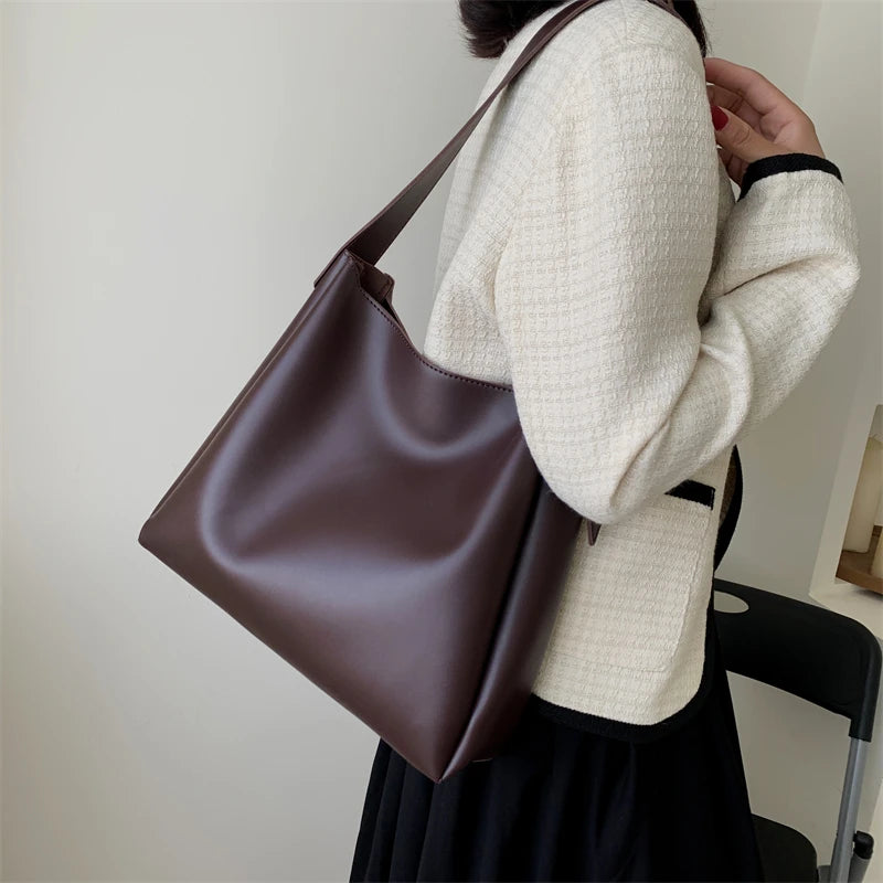 LEFTSIDE Fashion Leather Tote Bag For Women 2023 Tend Female Simple Large High Capacity Shoulder Side Bag Handbags And Purses