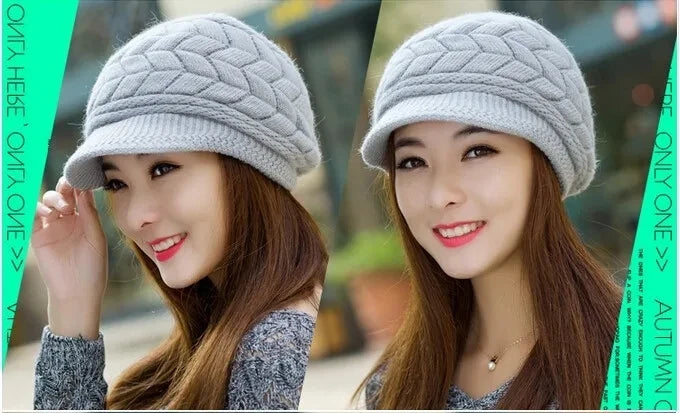 Vente chaude femmes chapeau d'hiver en peluche fourrure doublé garder au chaud bonnet mode fourrure de lapin tricoté chapeaux pour femme en plein air casquette résistant au froid