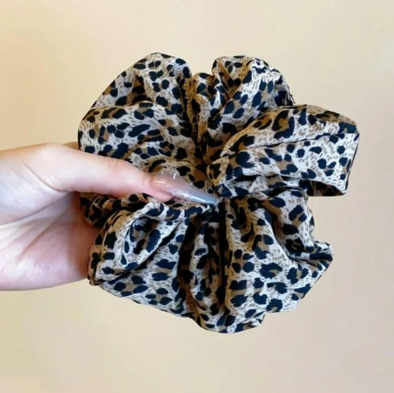 Retro Leopard Print Hair Scrunchie Ponytail Elastic Stretchy Hair Band Rope for Women Girls Creative Fashion Hair Accessory