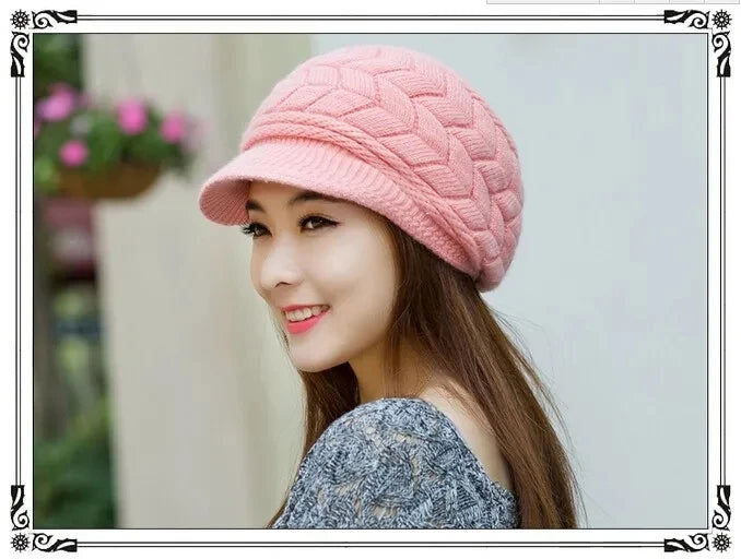 Vente chaude femmes chapeau d'hiver en peluche fourrure doublé garder au chaud bonnet mode fourrure de lapin tricoté chapeaux pour femme en plein air casquette résistant au froid