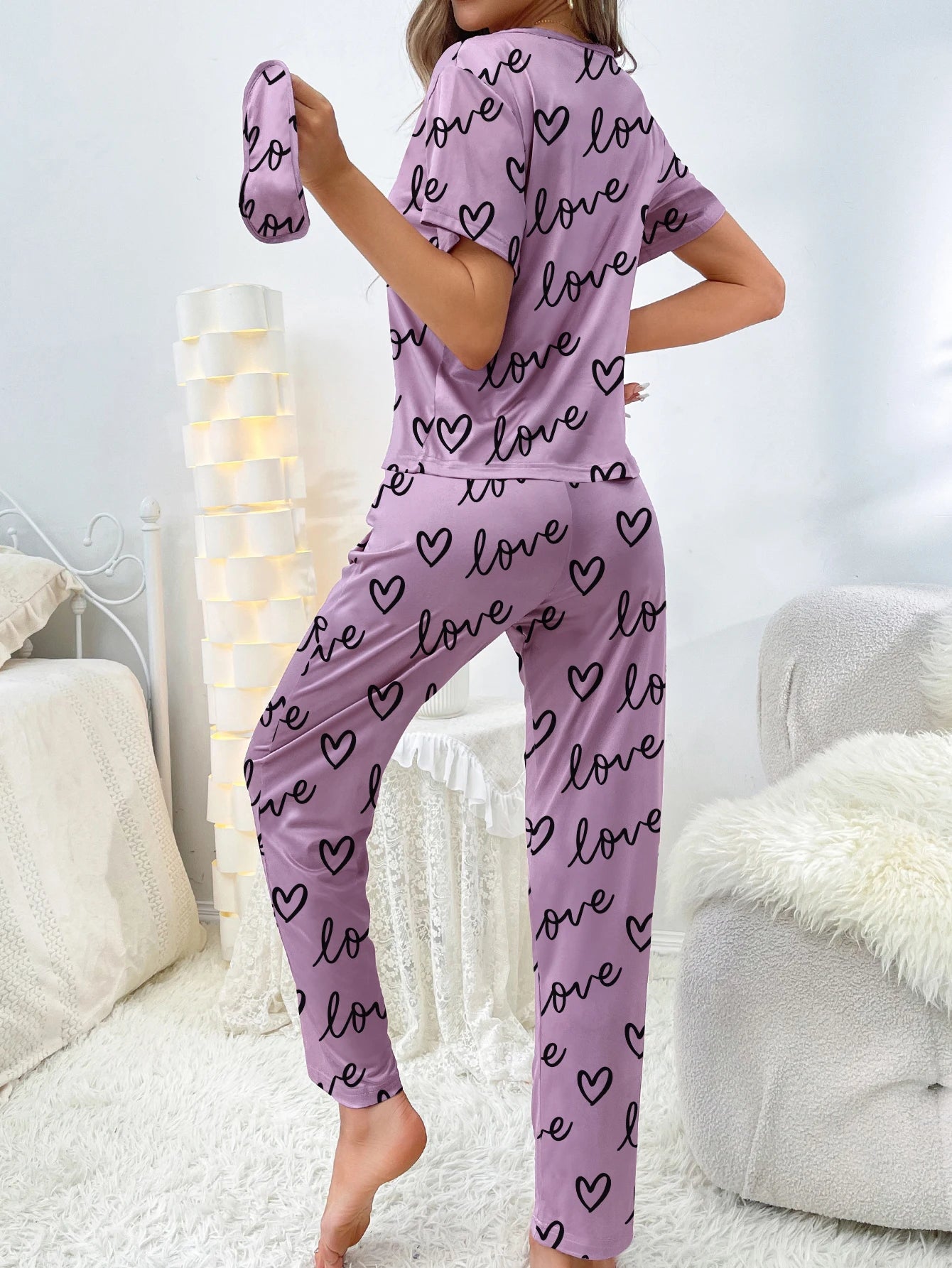 Nouveaux pyjamas à manches courtes pour femmes, vêtements de maison, motif d'amour, décontractés et confortables