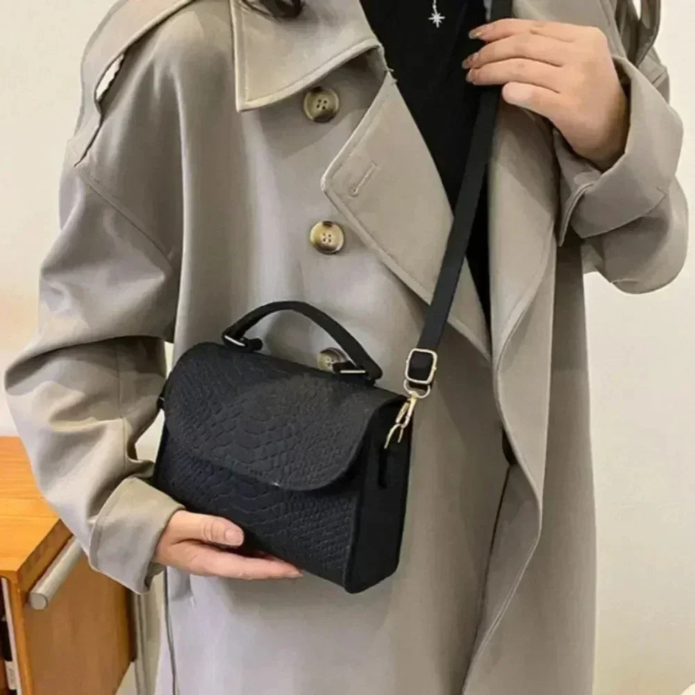 Fashion Women's Korean Popular Felt Crocodile Pattern Indentation High-quality Texture Temperament Versatile Square Shoulder Bag