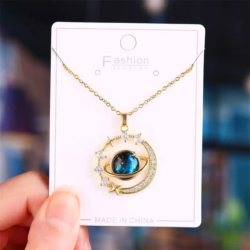 Collier pendentif planète lune en zircon incrusté de luxe pour femme en acier titane papillon goutte d'eau chaîne de clavicule bijoux de charme