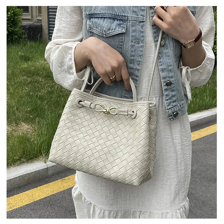 High end, large capacity handbag, women's simple woven bag, practical and versatile single shoulder crossbody bag