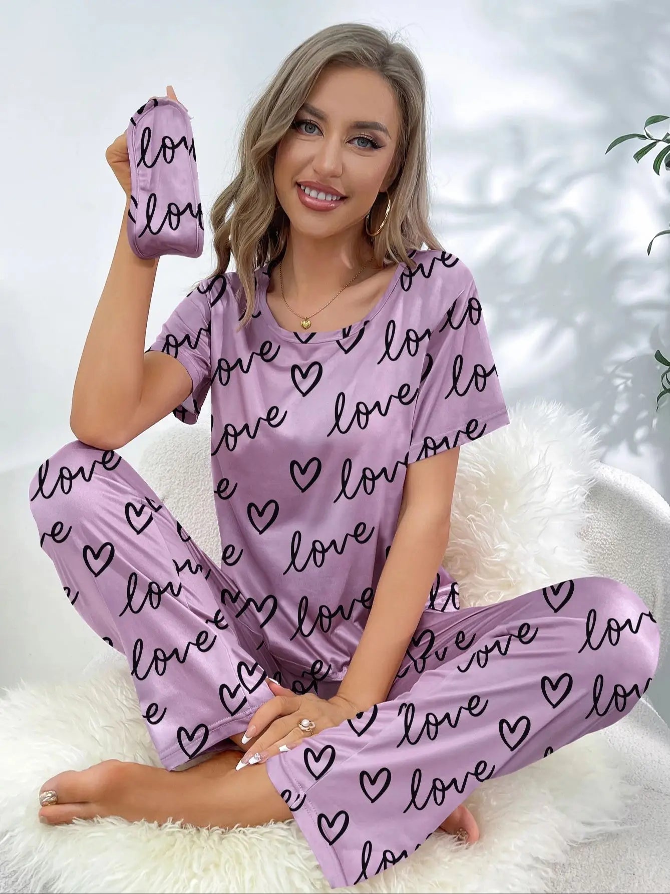 Nouveaux pyjamas à manches courtes pour femmes, vêtements de maison, motif d'amour, décontractés et confortables