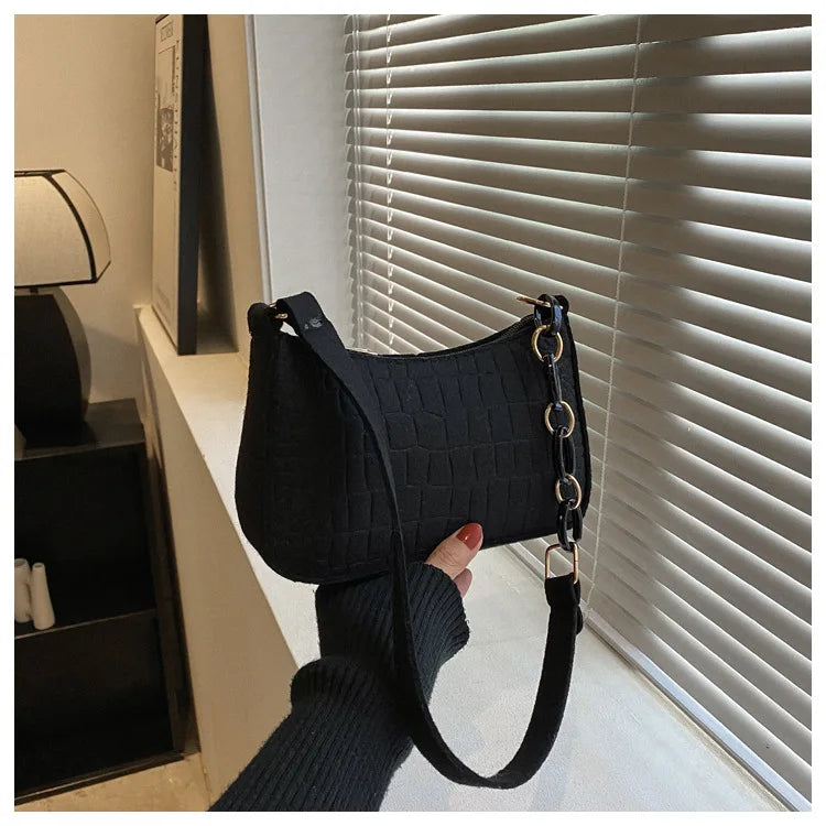 Fashion Felt Shoulder Bags for Women Women's Subaxillary Bag Design Advanced Texture Armpit Handbags Purses Crescent Saddle Bag