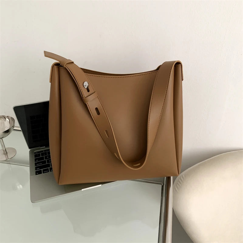 LEFTSIDE Fashion Leather Tote Bag For Women 2023 Tend Female Simple Large High Capacity Shoulder Side Bag Handbags And Purses