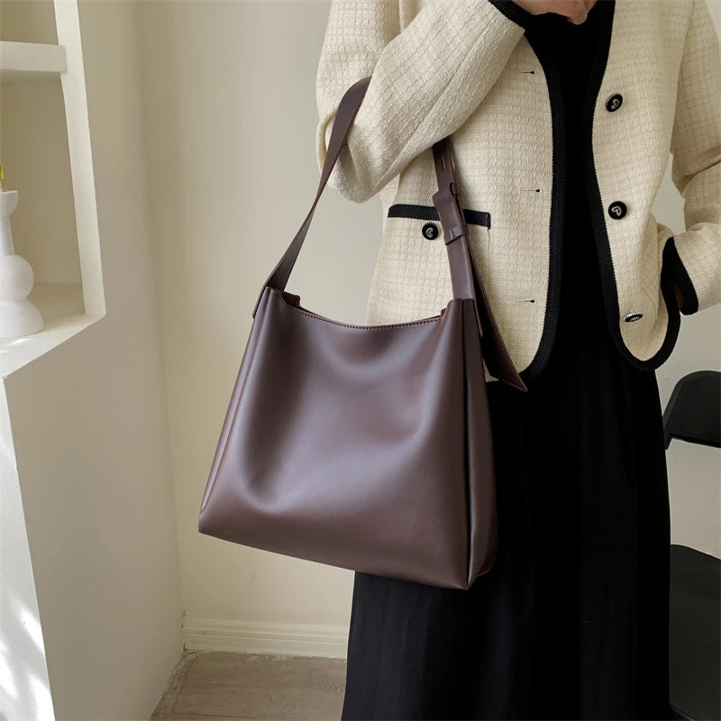 LEFTSIDE Fashion Leather Tote Bag For Women 2023 Tend Female Simple Large High Capacity Shoulder Side Bag Handbags And Purses