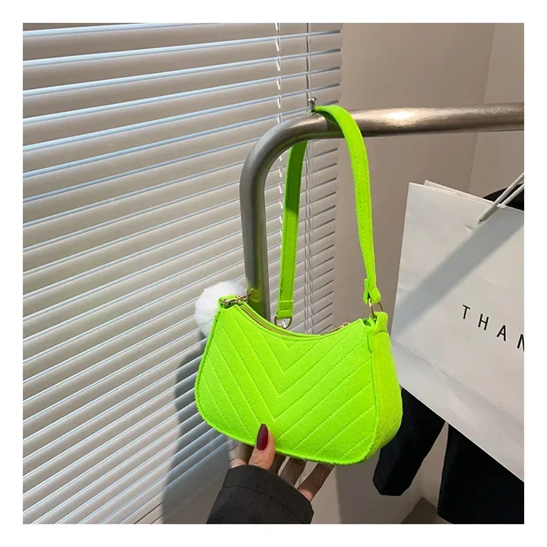 Sac à main tendance pour femmes, couleur unie, décontracté, sous les bras, pochette à bandoulière avec chaîne, sac fourre-tout en cuir pour dames