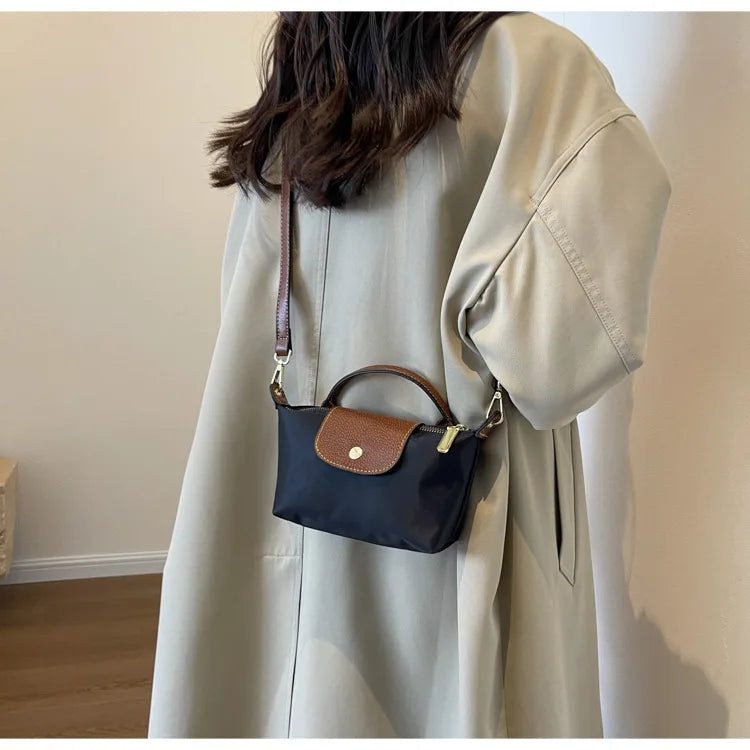 Retro Fashion Trend Hundreds of Shoulder Crossbody Women's Bag 2024 Early Spring New Niche Foreign Premium Feeling Handbag