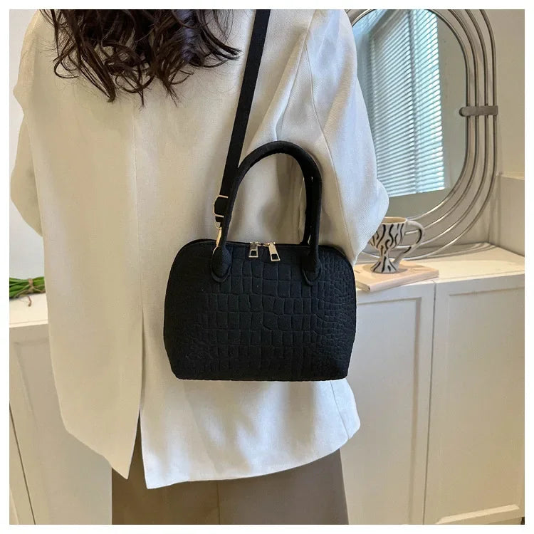 New Leisure Commuter Crossbody Bag for Women Shell Bag Fashion Simple Handbag Shoulder Bag Women Purse Сумка Женская