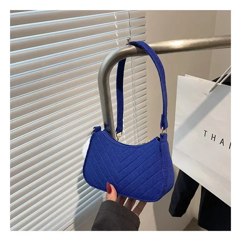 Sac à main tendance pour femmes, couleur unie, décontracté, sous les bras, pochette à bandoulière avec chaîne, sac fourre-tout en cuir pour dames