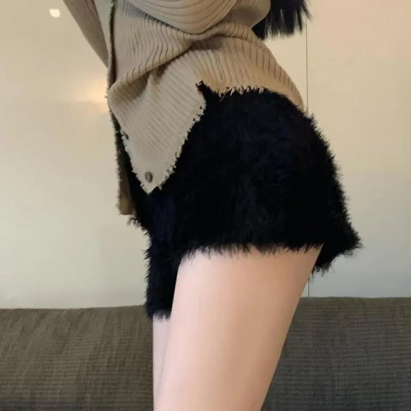 Black White Plush Shorts Womens Slim High Waist Winter Autumn Thick Velvet Pants Aesthetic Elegant Cute Y2k Korean Shorts