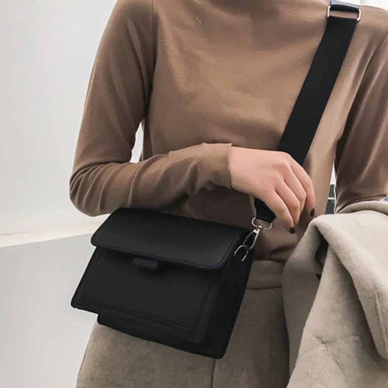 Women Small Square Bag Retro Versatile Wide Shoulder Strap Large Capacity Casual Portable Female One Shoulder Crossbody Bag