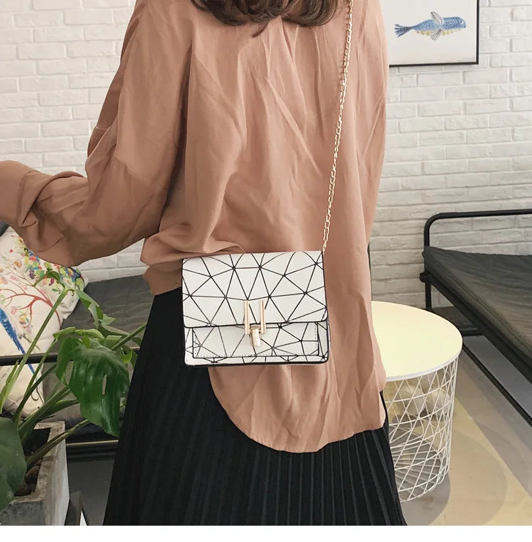 New Fashion Women Bag Over The Shoulder Small Flap Crossbody Bags Messenger Bag for Girl Handbag Ladies Phone Purse Bolso Mujer