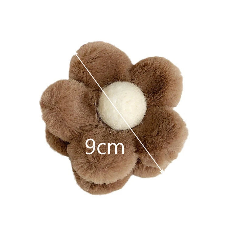 Fashionable Autumn and Winter Large Shark Clip Plush Flower Hair Clip Simple Hair  Crab Claw Hair Accessories