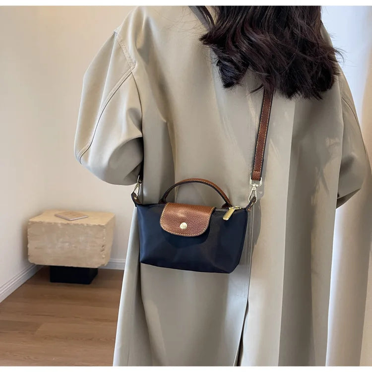 Retro Fashion Trend Hundreds of Shoulder Crossbody Women's Bag 2024 Early Spring New Niche Foreign Premium Feeling Handbag