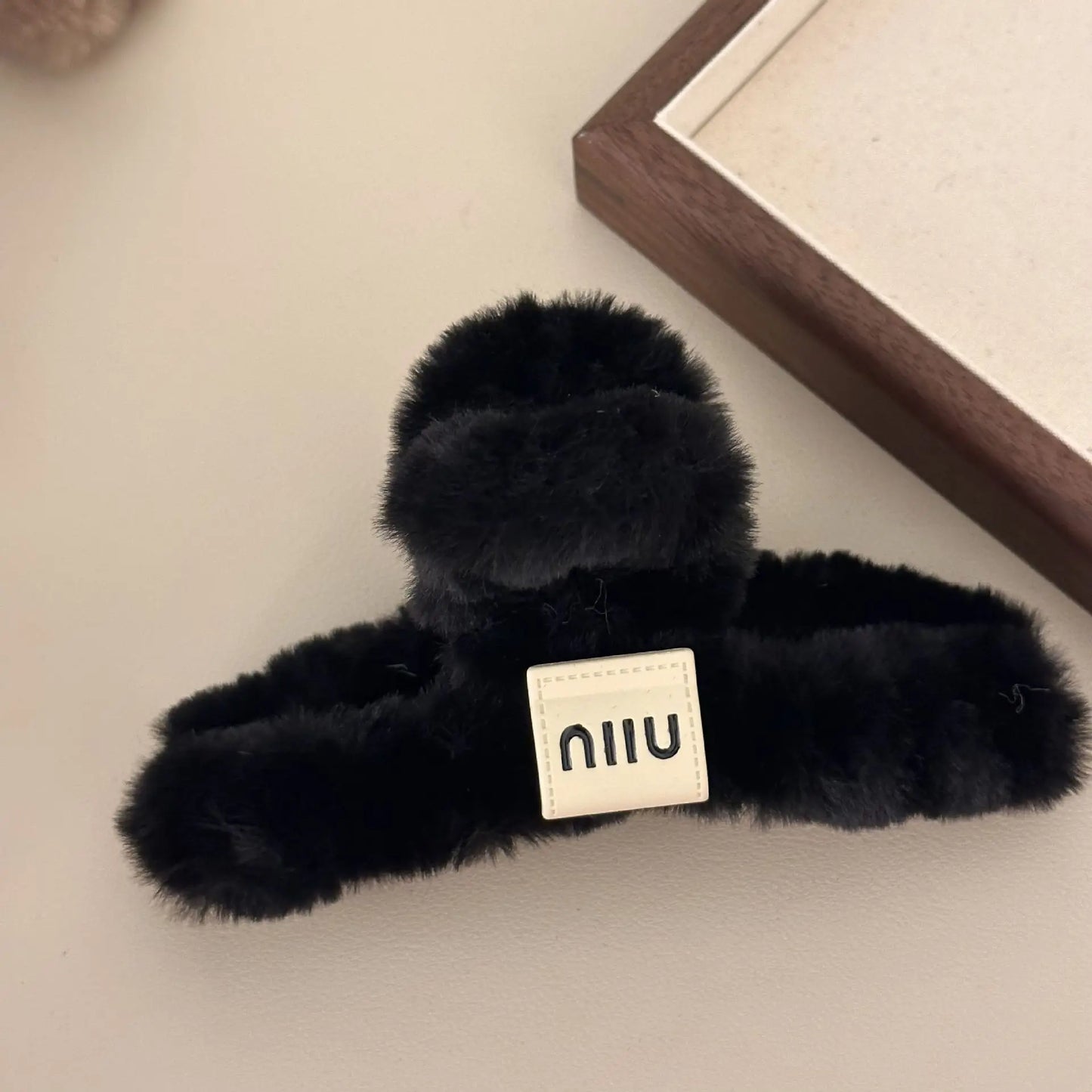 Autumn and winter new Mao Mao grab clip crab clip plush plus size hairpin back head plate hairpin coffee hair grab clip female