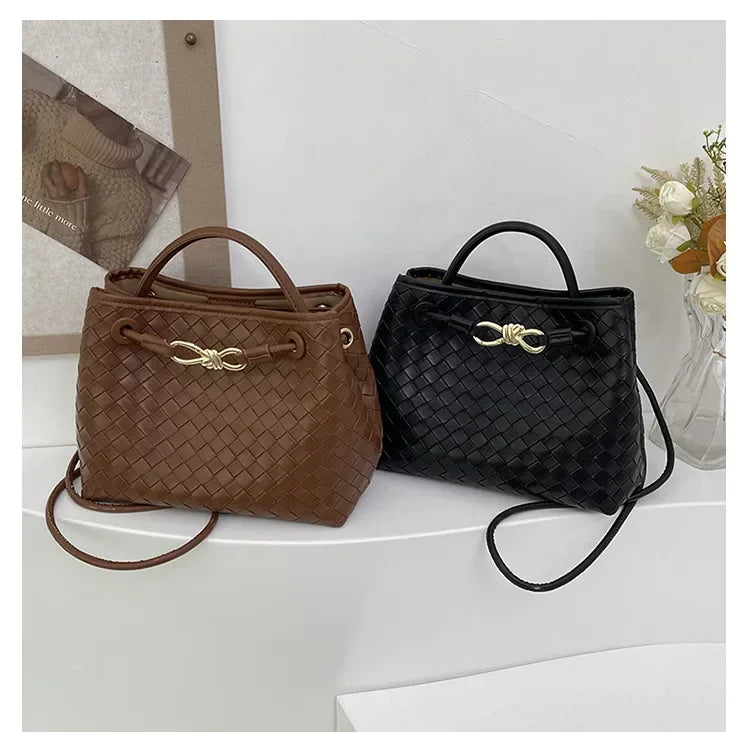 High end, large capacity handbag, women's simple woven bag, practical and versatile single shoulder crossbody bag