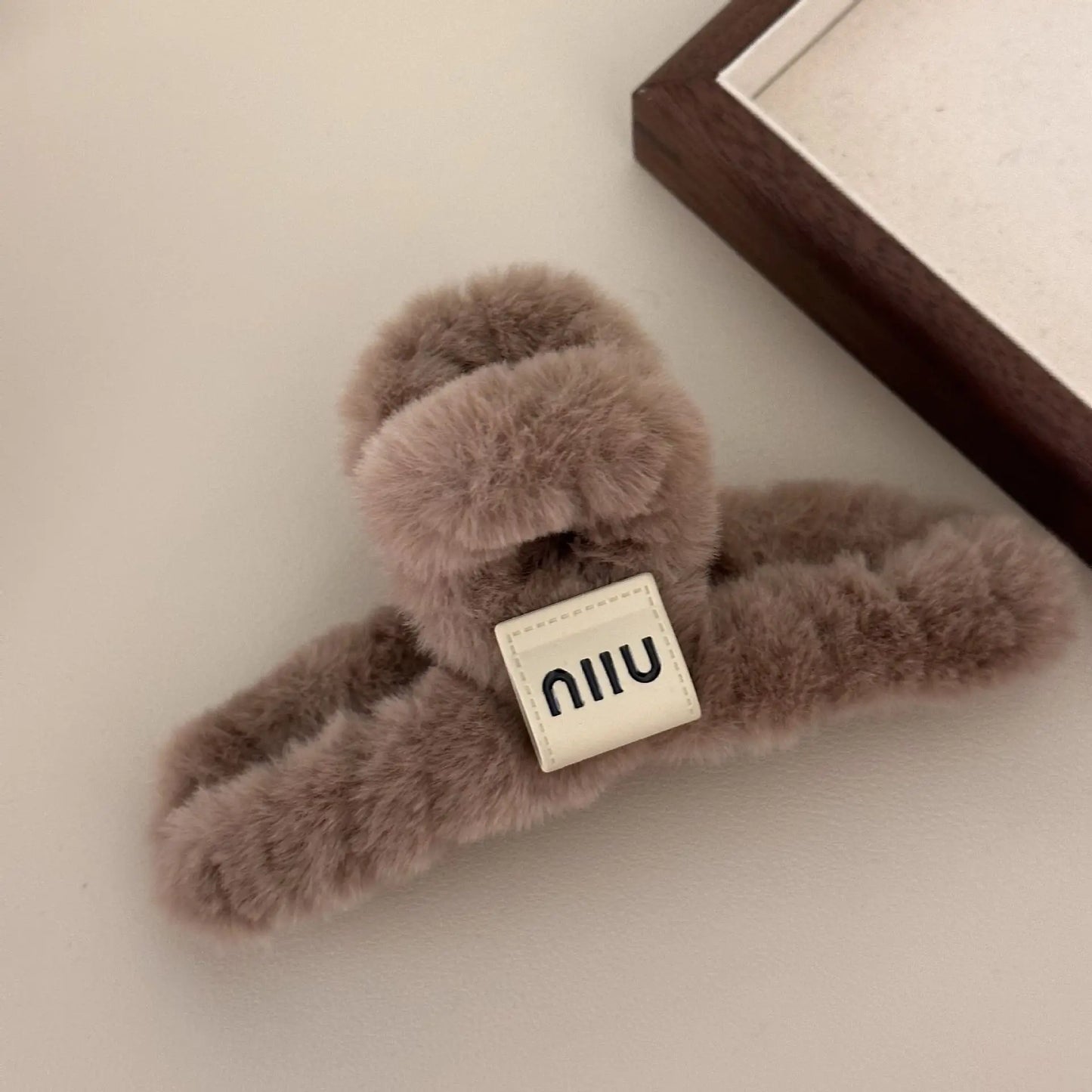 Autumn and winter new Mao Mao grab clip crab clip plush plus size hairpin back head plate hairpin coffee hair grab clip female