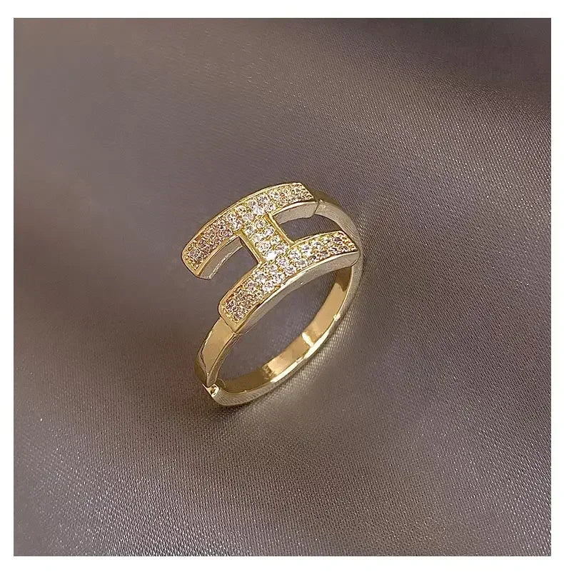 2024 Corée Nouvelle Mode Bijoux Exquis Plaqué Or 14K AAA Zircon Bague Élégante Femme Ouverture Réglable Cadeau De Mariage